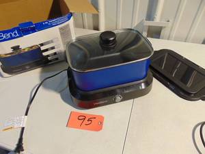5 qt. Blue Non-Stick Versatility Slow Cooker with 5-Temperature Settings