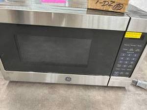 lot 67 image: MICROWAVE FOR CAMPERTRAILER