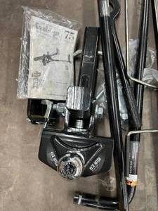 lot 73 image: E2 SWAYBAR HITCH SET