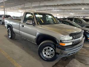 2000 Chevrolet Silverado 1500 LS Regular Cab 4x4