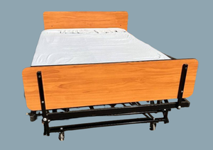 MSRP $8000 MEDLINE HEIGHT ADJUST EXTRA WIDE FULL SIZE BED WUP DOWN RAISES KNEE &amp HEAD  TRENDELENBURG &amp REVERSE TRENDELENBURG (CRITICAL FOR PATIENTS WITH HEALTH ISSUES) INCLUDES HAND REMOTE, PRESSURE RELIEF MATTRESS &amp IS MOBILE WORKS GREAT
