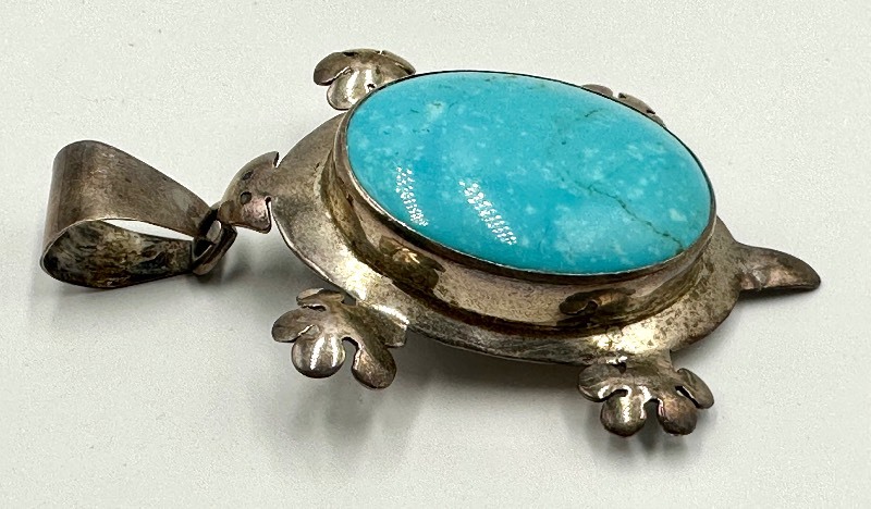 Whimsical Vintage Native American Navajo Turquoise Sterling Silver Turtle Necklace Whimsical Vintage Native American Navajo Turquoise Sterling Silver Turtle Necklace
