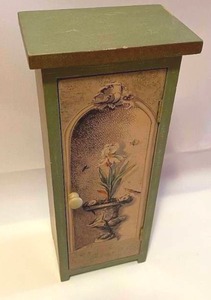 lot 62 image: Wooden Floral Themed Dresser Top Jewelry Storage Cabinet