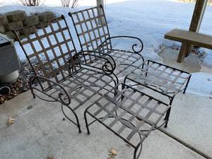 lot 176 image: Two Adjustable Metal Lawn Chair and Ottomans with Pads