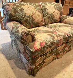 lot 82 image: Floral Floral Loveseat Sofa