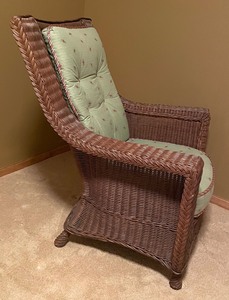 lot 108 image: Wicker Chair