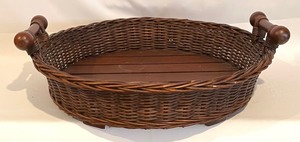lot 123 image: Large Wooden Basket