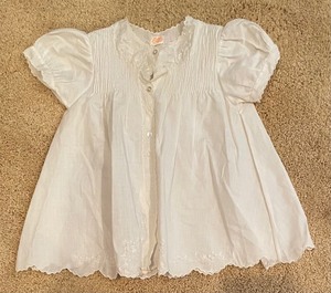 lot 232 image: Vintage Childrens Clothing