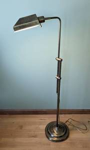 lot 23 image: Adjustable Brass Pharmacy Style Floor Lamp