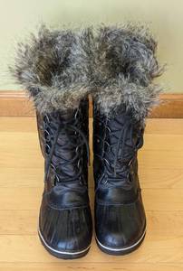 lot 279 image: Sorel Tofino Black Waterproof Boots