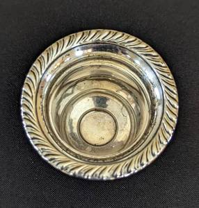 lot 264A image: Vintage Sterling Silver Toothpick Holder