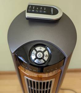 lot 281 image: Lasko Wind Curve Tower Fan