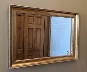 lot 44 image: Decorative Gold Wall Mirror