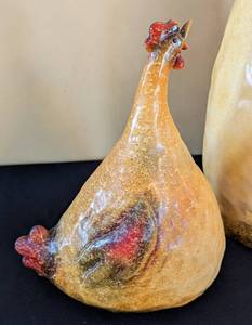 lot 246 image: Fantastic Crafts Rooster Set