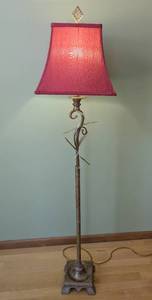 lot 261 image: Decorative Floor Lamp