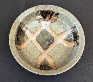 lot 267 image: Pottery Bowl by Jim Mulfinger
