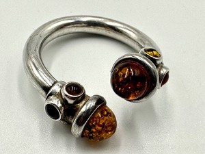 lot 137 image: Silver and Amber Ring