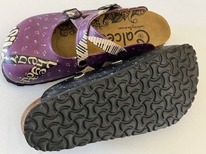 lot 202 image: Pair of Ladies Shoes by Calceo