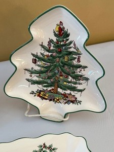 lot 169 image: Spode Christmas Tree Serving Pieces