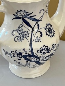 lot 173 image: Vintage English Stafford Classic White and Blue Nordic Meakin Teapot