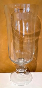 lot 303 image: Lovely Large Clear Glass Vases