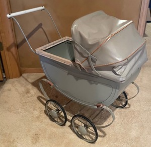 lot 300 image: Vintage Stroller