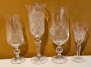 lot 333 image: Crystal and Glass Drinking Vessels