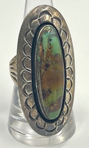 lot 205 image: Vintage Sterling and Turquoise Ring