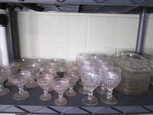 Complete set of bubble glass servin...