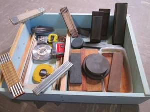 Lot of sharpening stones, rulers an...