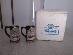 Hamms styrofoam cooler and 2 Oktob...