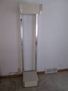 Top lighted floor lamp for indirect...