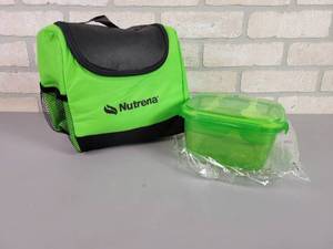 lot 612 image: (17) NEW Nutrena Insulated Lunch Bags w Lunch Container