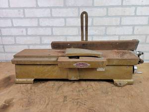 lot 627 image: Vintage Craftsman 4 Cast Iron Jointer - Model 103.21821 - NO SHIPPING