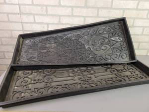 lot 640 image: (2) Heavy Rubber Boot Trays - Approx. 35 x 17 & 34 x 14 - NO SHIPPING
