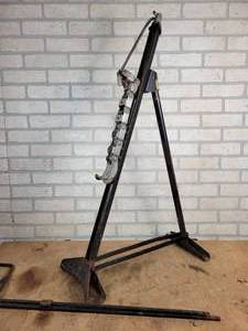 lot 648 image: Vintage Steel 36 Bumper Jack - NO SHIPPING