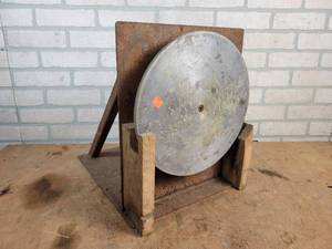 lot 656 image: 12 Disc Sander  Grinder with Marathon 34hp, 1PH, 3450 RPM, 115230V Electric Motor - NO SHIPPING