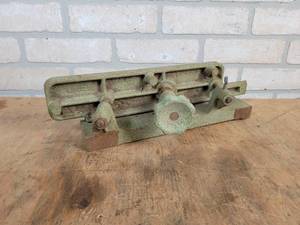 lot 659 image: Vintage  DeWalt Shaper Fence Assembly - Model No. UJB1B12G