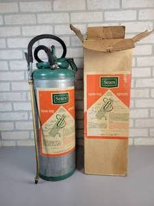 lot 667 image: Vintage Sears 4-Gallon Sprayer w Original Box