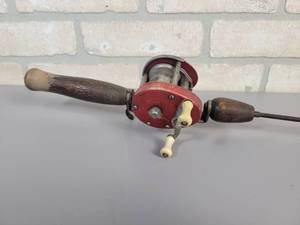 lot 671 image: Vintage Venus 320 Baitcast Reel w Steel Pole - Approx. 50 Overall - NO SHIPPING