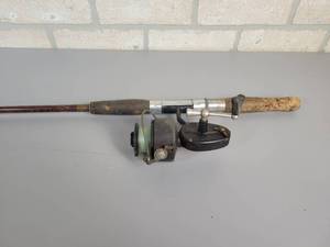lot 672 image: Vintage Mitchell Spinning Reel and Great Lakes GL-612 Pole - NO SHIPPING