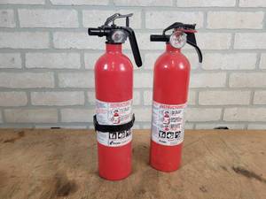 lot 689 image: (2) Kiddie Fire Extinguishers - Both Show Fully Charged - NO SHIPPING