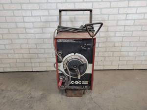 lot 504 image: ACDC 250A Arc Welder - NO SHIPPING