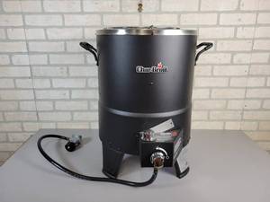 lot 739 image: Char-Broil The Big Easy Oil-Less Turkey Fryer - Untested - NO SHIPPING