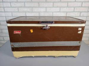 lot 746 image: Vintage Metal Coleman Cooler - NO SHIPPING