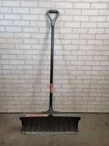 lot 774 image: Suncast SteelCore Snow Shovel - NO SHIPPING