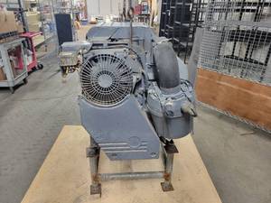 lot 502 image: DUETZ 4-Cylinder Air Cooled Diesel Engine - Model F4L 1011 F, 47HP w Hand Clutch
