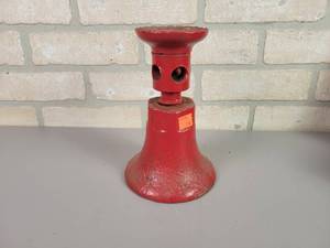 lot 518 image: Cast Iron Screw Jack