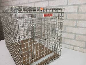 lot 753 image: All Steel KENNEL-AIRE Pet Kennel - No. 140 - Approx. 22 x 16 x 14 - NO SHIPPING