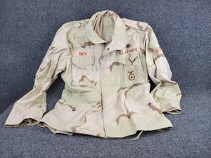lot 194 image: Desert Storm-Era Air Force Cold Weather Field Jacket - Size Large